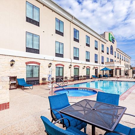 Holiday Inn Express Hotel & Suites Floresville By Ihg Bagian luar foto