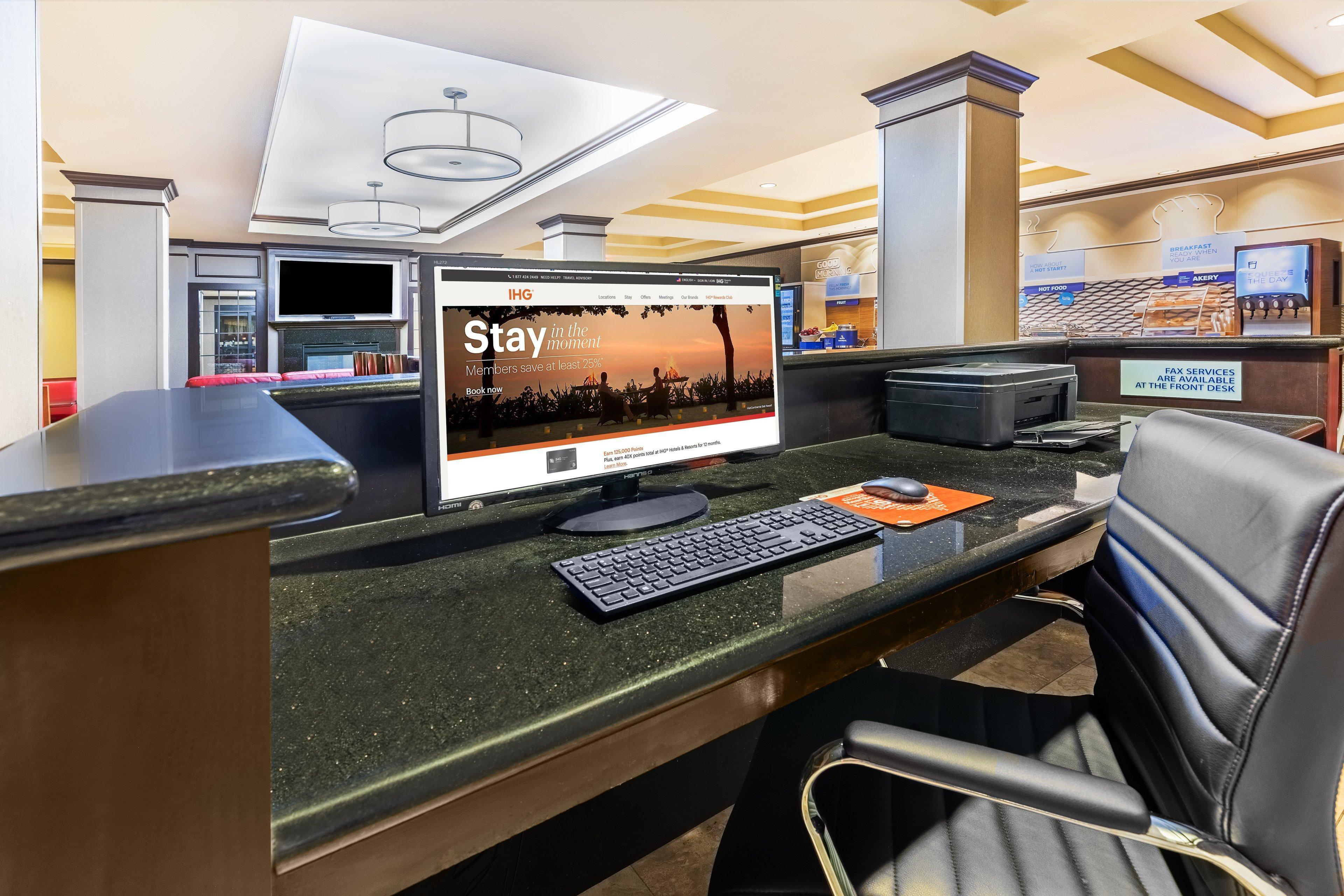 Holiday Inn Express Hotel & Suites Floresville By Ihg Bagian luar foto
