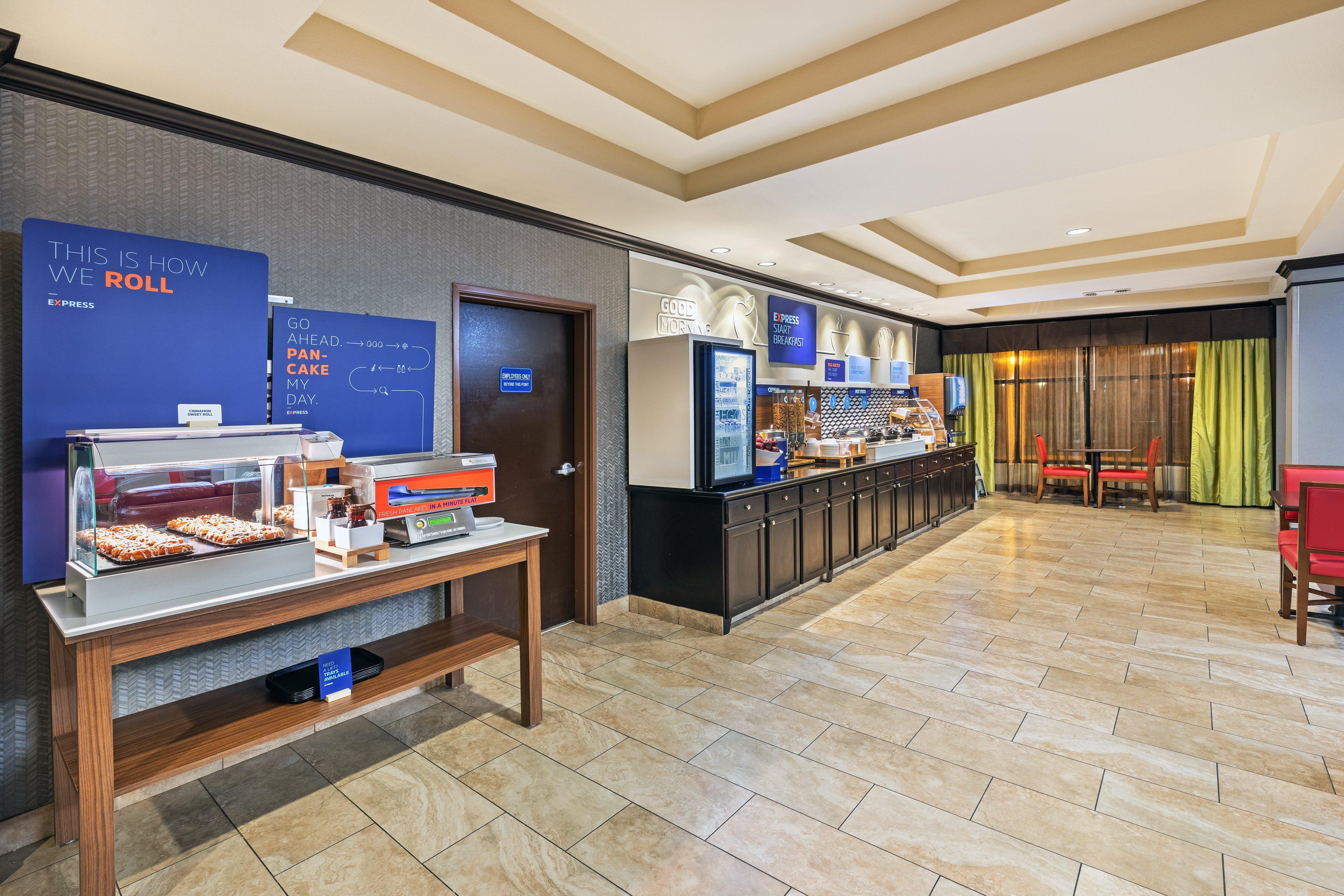 Holiday Inn Express Hotel & Suites Floresville By Ihg Bagian luar foto