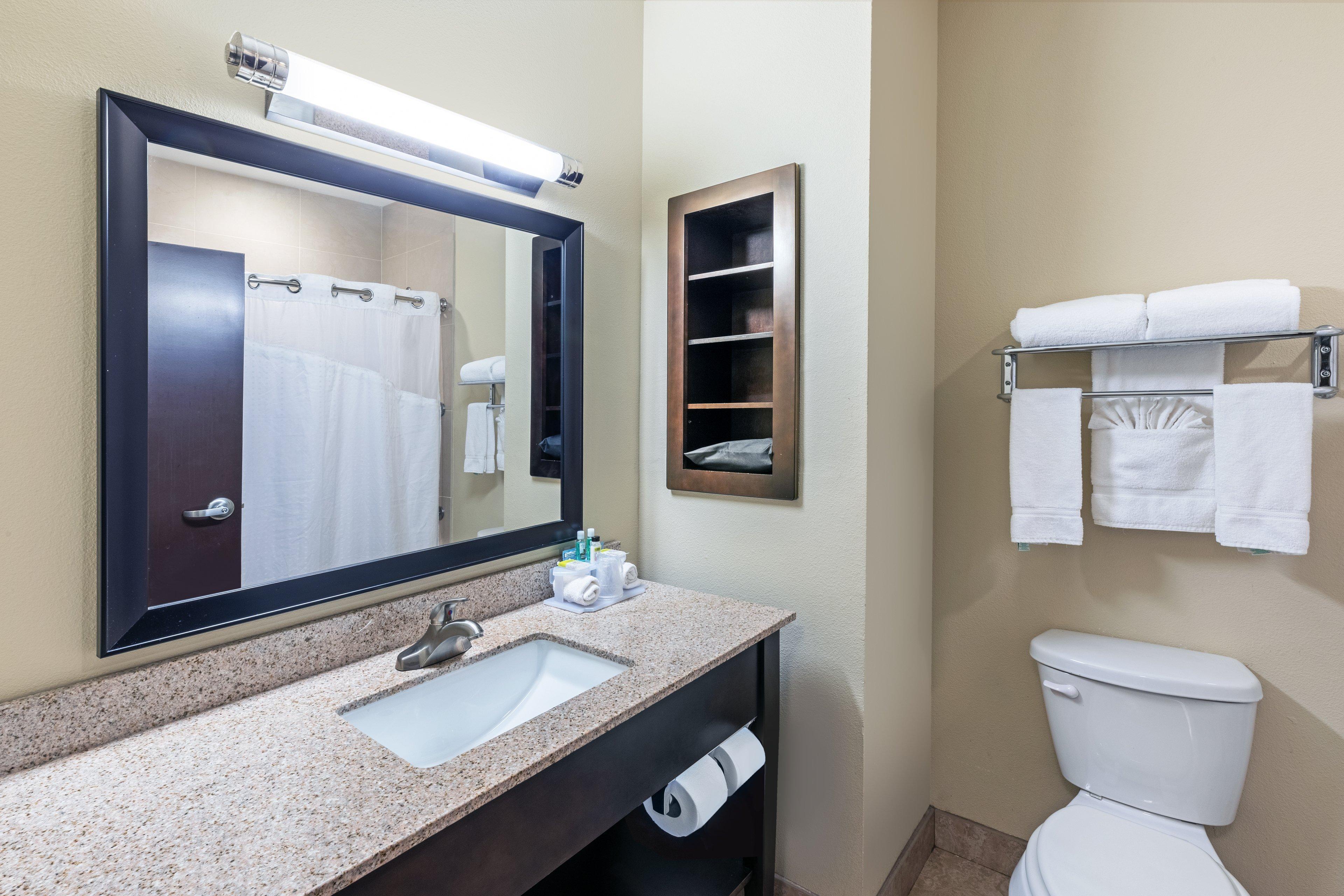 Holiday Inn Express Hotel & Suites Floresville By Ihg Bagian luar foto